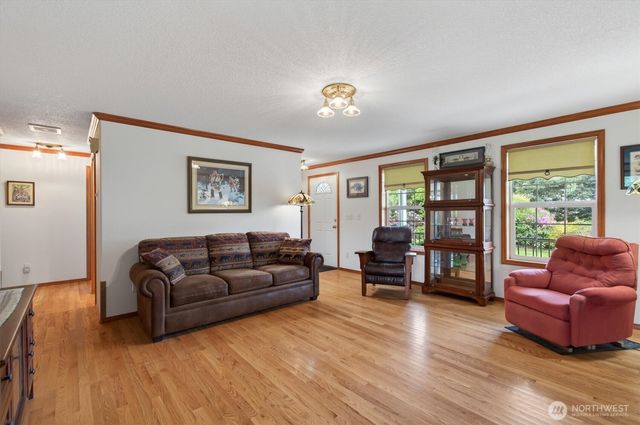 218 W Sunny Sands Road, Cathlamet, WA 98612