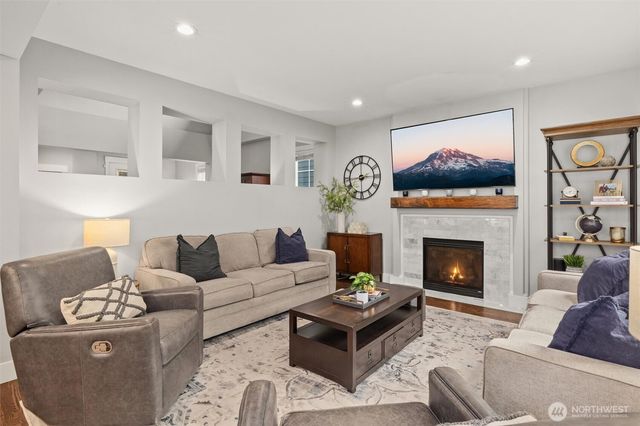 1308 269th Court SE, Sammamish, WA 98075