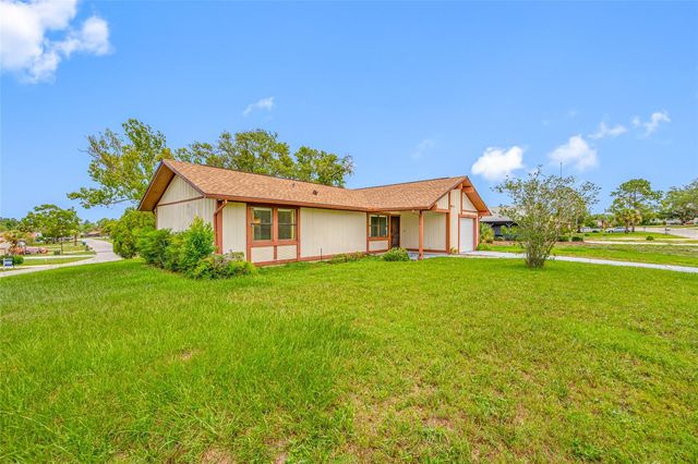 8528 HEATHER BOULEVARD, Weeki Wachee, FL 34613