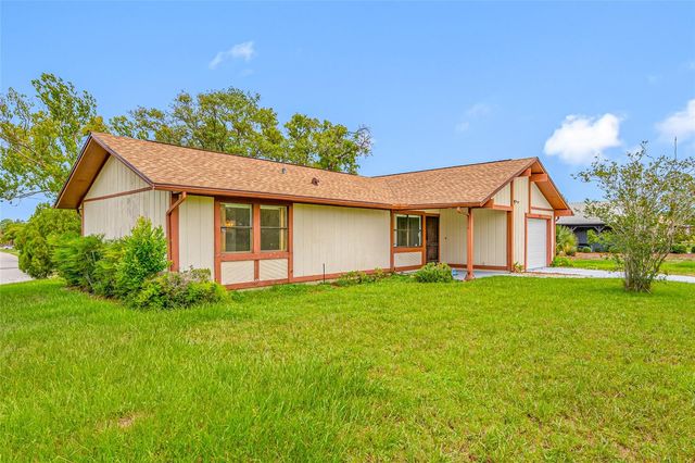 8528 HEATHER BOULEVARD, Weeki Wachee, FL 34613