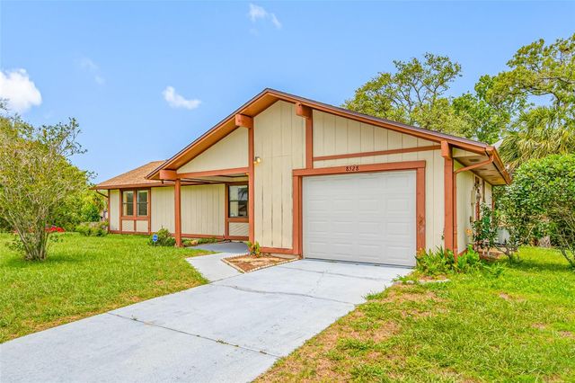 8528 HEATHER BOULEVARD, Weeki Wachee, FL 34613