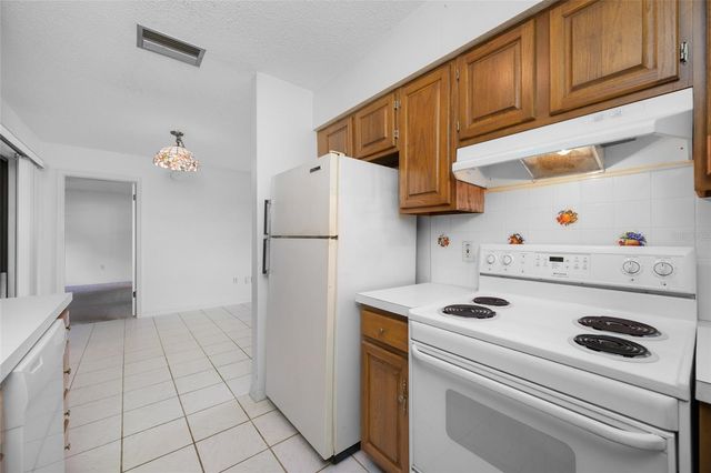 8528 HEATHER BOULEVARD, Weeki Wachee, FL 34613