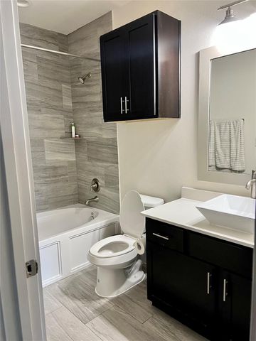 2727 Brazos Street 09, Houston, TX 77006