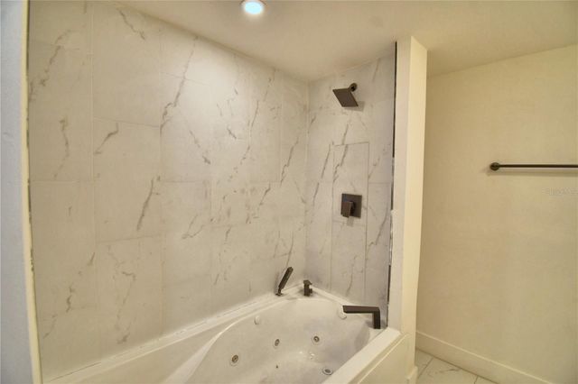 906 LAKE JESSIE DRIVE, Winter Haven, FL 33881