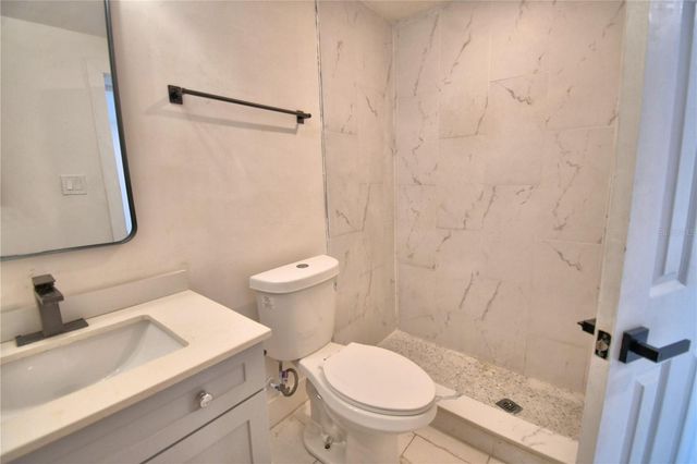 906 LAKE JESSIE DRIVE, Winter Haven, FL 33881