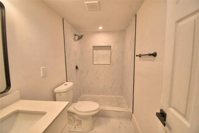 906 LAKE JESSIE DRIVE, Winter Haven, FL 33881