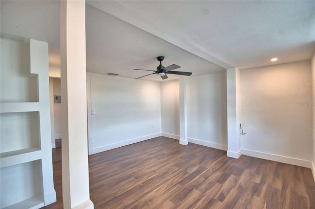 906 LAKE JESSIE DRIVE, Winter Haven, FL 33881