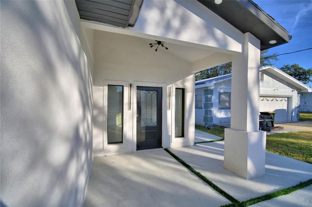 906 LAKE JESSIE DRIVE, Winter Haven, FL 33881