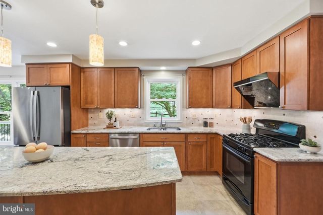 15 MIDDLEBRIDGE CT, Silver Spring, MD 20906