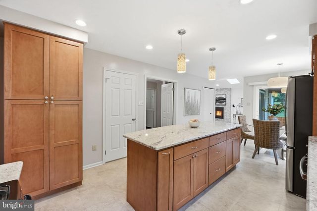 15 MIDDLEBRIDGE CT, Silver Spring, MD 20906