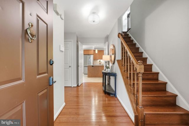 15 MIDDLEBRIDGE CT, Silver Spring, MD 20906