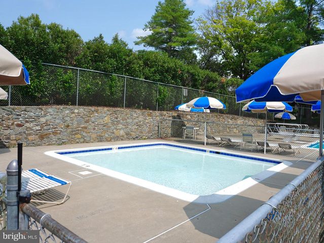 15 MIDDLEBRIDGE CT, Silver Spring, MD 20906