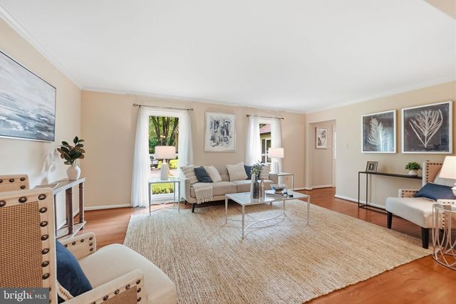 15 MIDDLEBRIDGE CT, Silver Spring, MD 20906