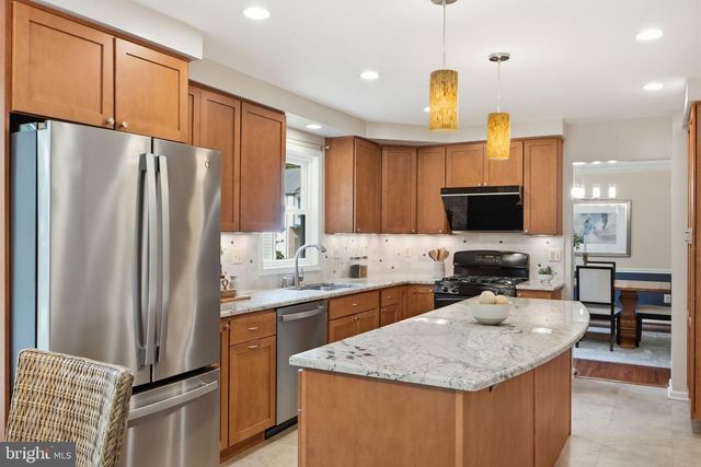 15 MIDDLEBRIDGE CT, Silver Spring, MD 20906