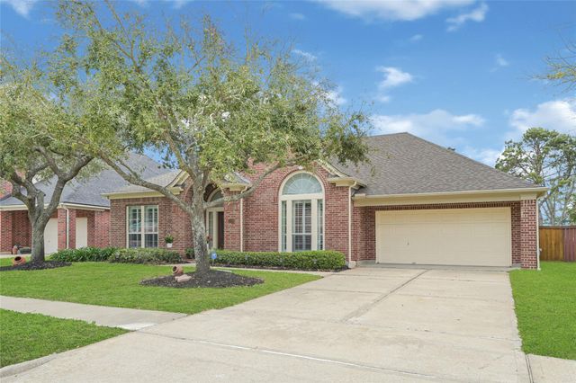 11309 Gladewater Drive, Pearland, TX 77584