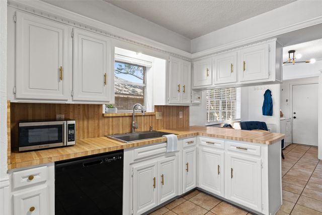 841 Villa Ridge Drive, Garland, TX 75043