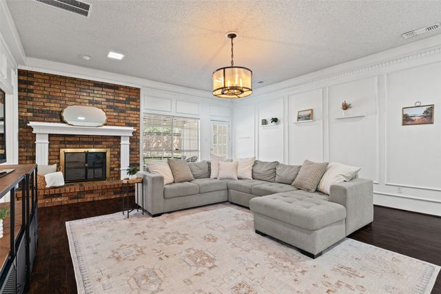 841 Villa Ridge Drive, Garland, TX 75043