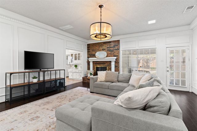 841 Villa Ridge Drive, Garland, TX 75043