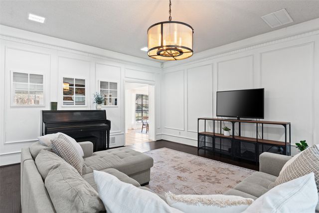 841 Villa Ridge Drive, Garland, TX 75043
