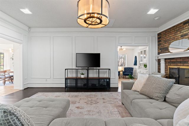 841 Villa Ridge Drive, Garland, TX 75043