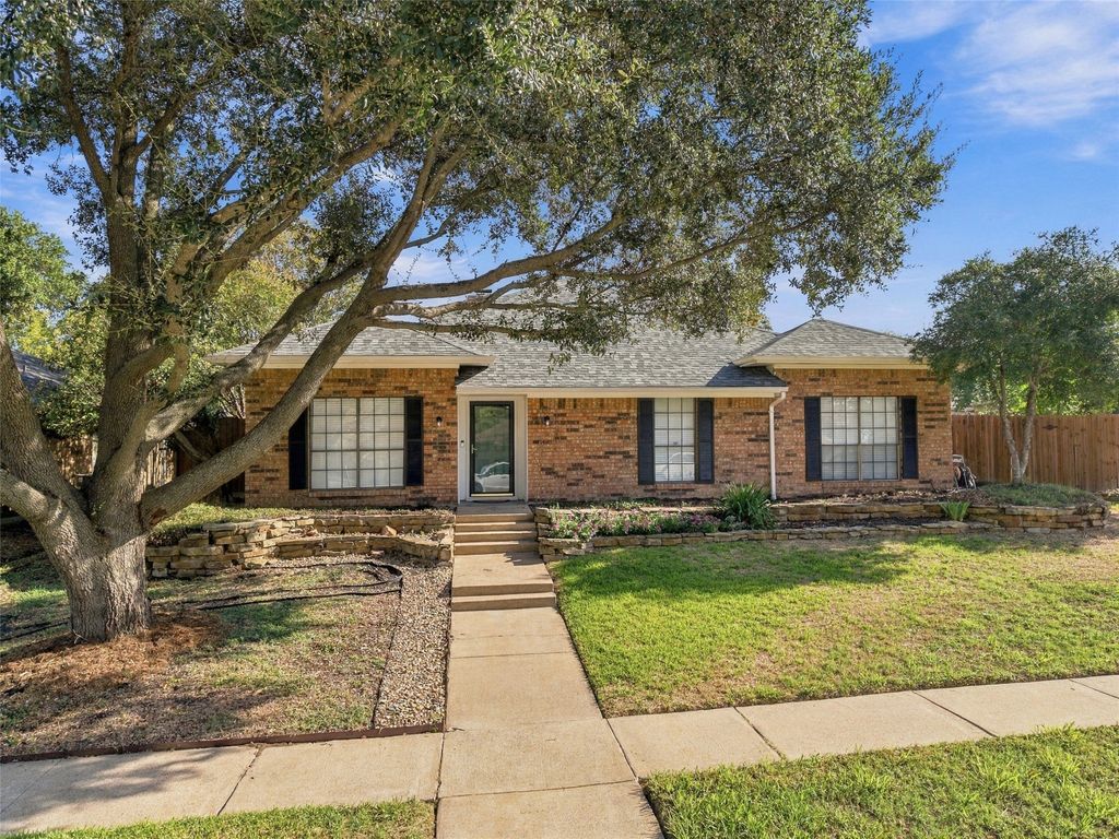 841 Villa Ridge Drive, Garland, TX 75043