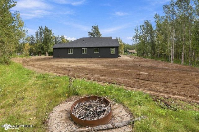 6000 E Menke Circle, Wasilla, AK 99654