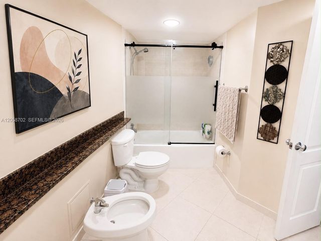 5600 Collins Ave 17U, Miami Beach, FL 33140