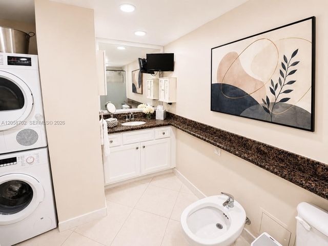 5600 Collins Ave 17U, Miami Beach, FL 33140