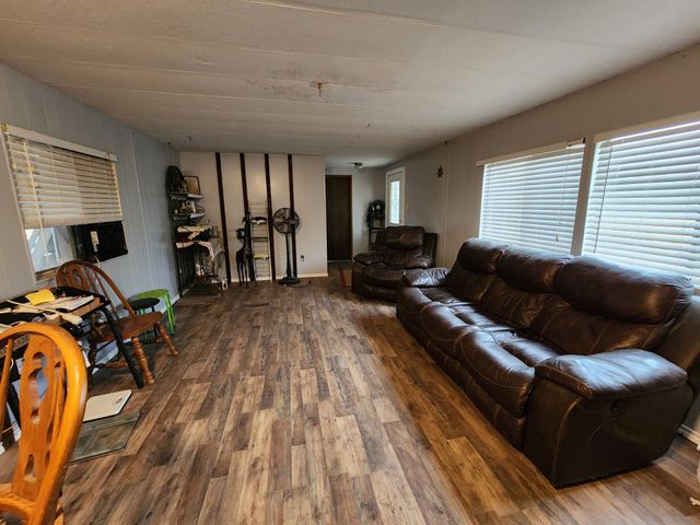 505 County Road 1442, Yantis, TX 75497