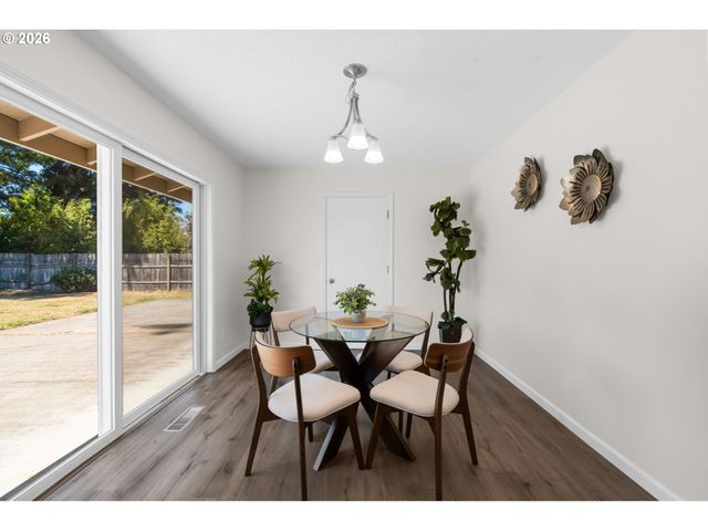 116 S Fredericksburg Way, Vancouver, WA 98664