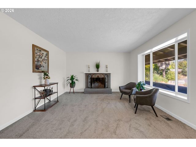 116 S Fredericksburg Way, Vancouver, WA 98664