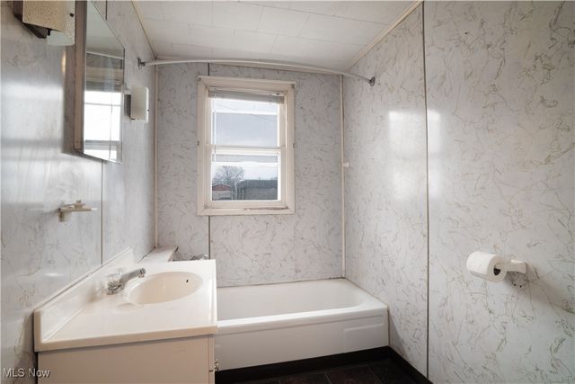 455 E Ohio Avenue, Sebring, OH 44672