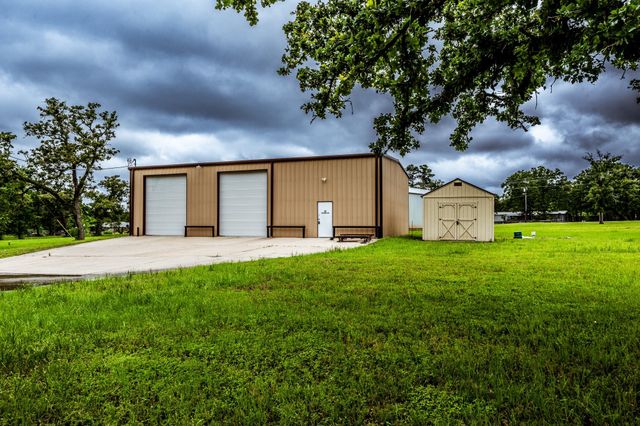 1827 State Highway 75 N, Huntsville, TX 77320
