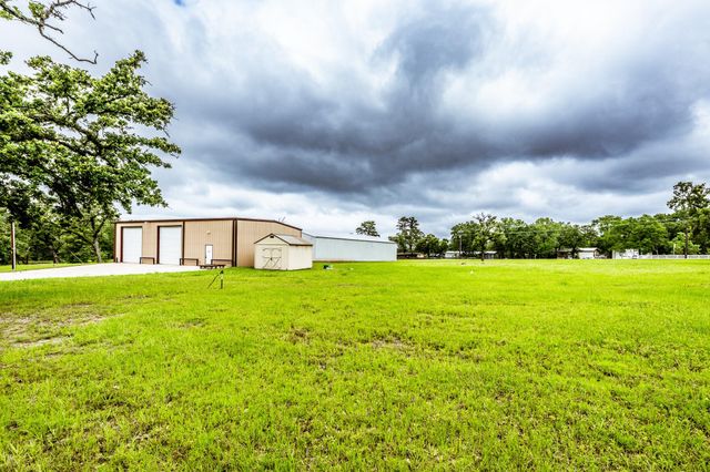 1827 State Highway 75 N, Huntsville, TX 77320
