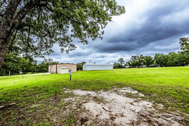 1827 State Highway 75 N, Huntsville, TX 77320