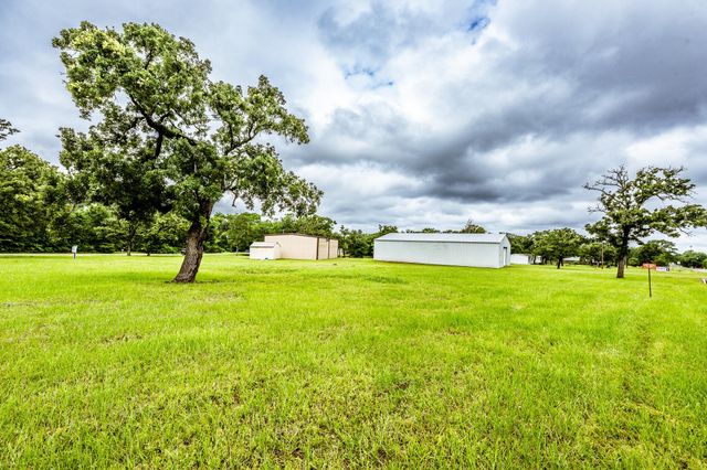 1827 State Highway 75 N, Huntsville, TX 77320