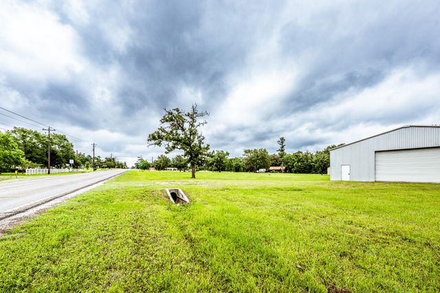 1827 State Highway 75 N, Huntsville, TX 77320