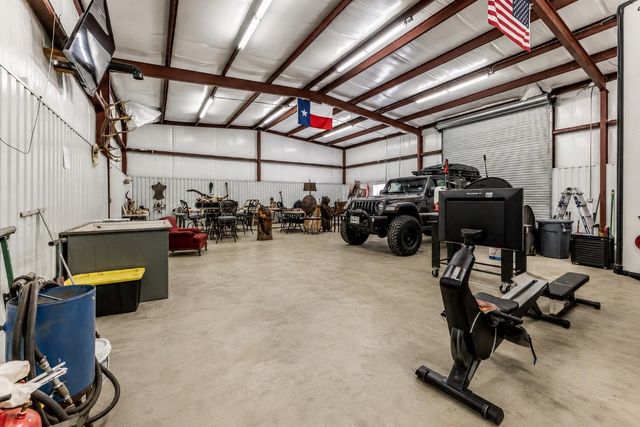 1827 State Highway 75 N, Huntsville, TX 77320
