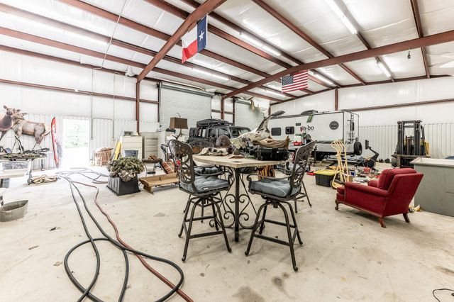 1827 State Highway 75 N, Huntsville, TX 77320