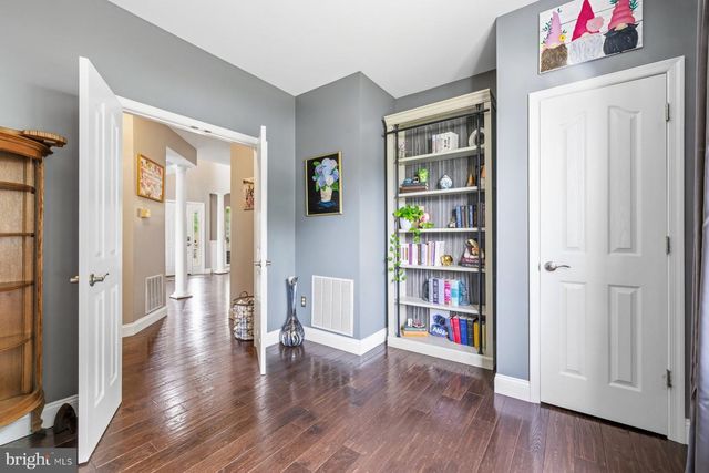 4002 WEDGE CT, Mount Airy, MD 21771