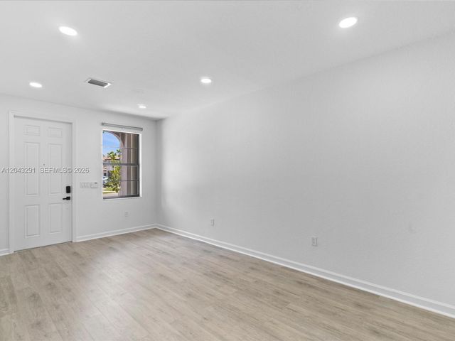 11628 NW 87th Ln 11628, Doral, FL 33178