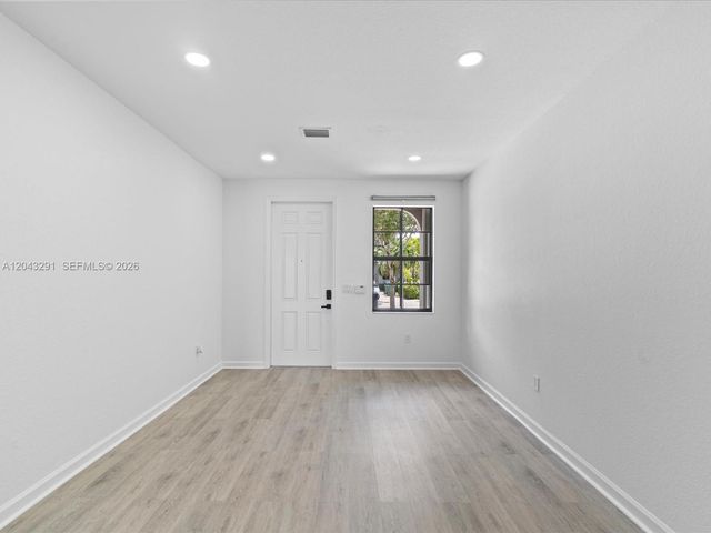 11628 NW 87th Ln 11628, Doral, FL 33178