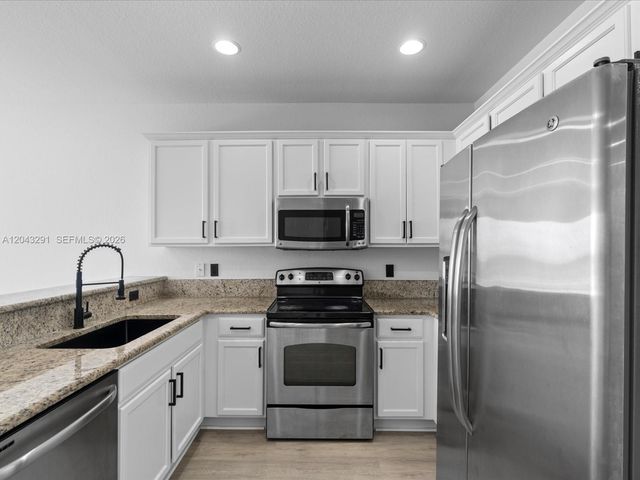 11628 NW 87th Ln 11628, Doral, FL 33178