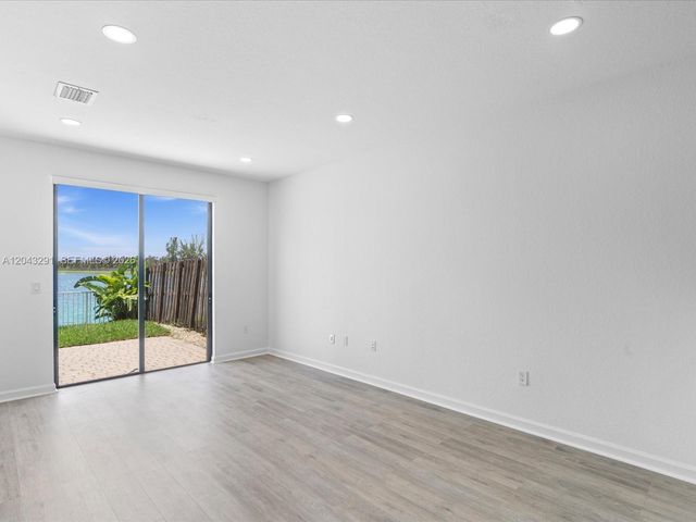 11628 NW 87th Ln 11628, Doral, FL 33178