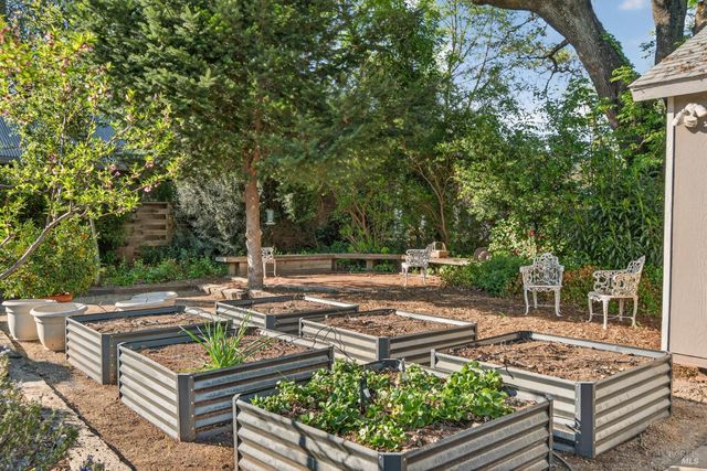 354 E Napa St, Sonoma, CA 95476