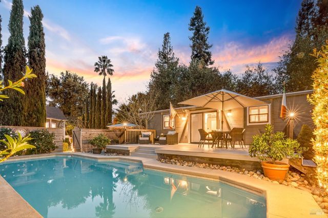 354 E Napa St, Sonoma, CA 95476