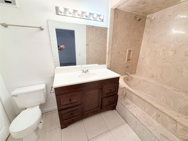 34 Crossings Cir D, Boynton Beach, FL 33435