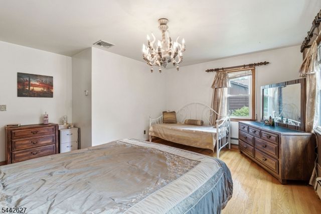 1868 Amwell Rd, Franklin Twp., NJ 08873