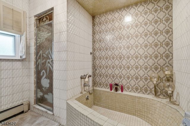 1868 Amwell Rd, Franklin Twp., NJ 08873
