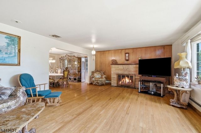 1868 Amwell Rd, Franklin Twp., NJ 08873